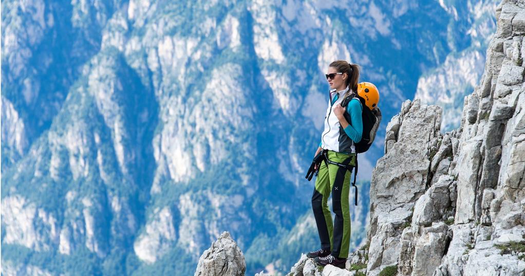 Eine Bergsteigerin