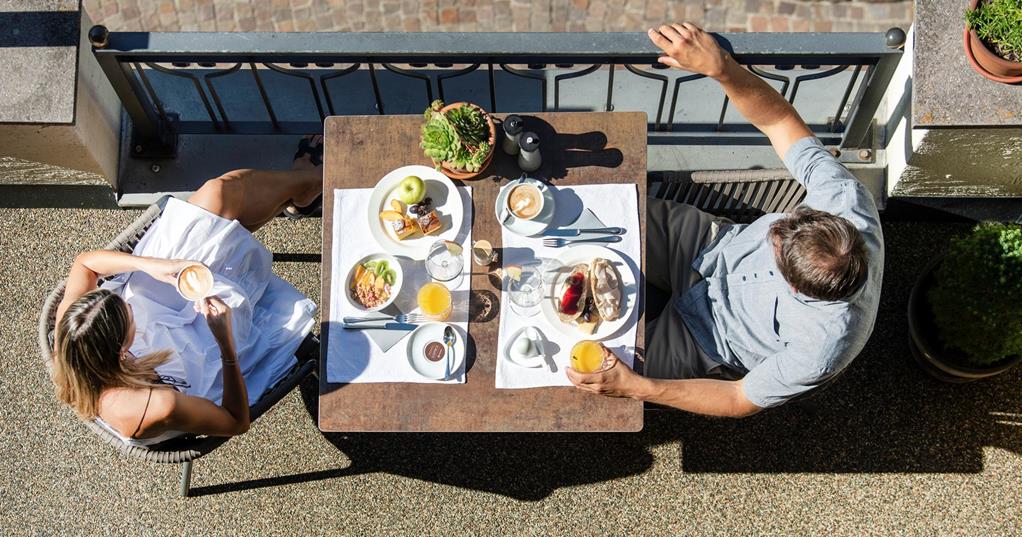 Frühstück auf der Terrasse