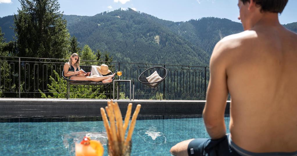 Wellness am Pool | Hotel Paradies