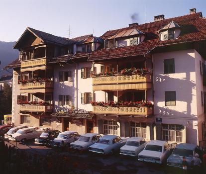 Hotel Paradies in the past