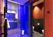 Bath room with shower Studio Paradies